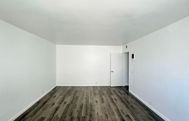1 bed, 1 bath, 800 sqft, $2,200, Unit 206