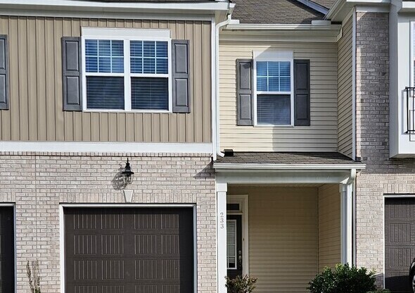 233 TRAPHILL DR