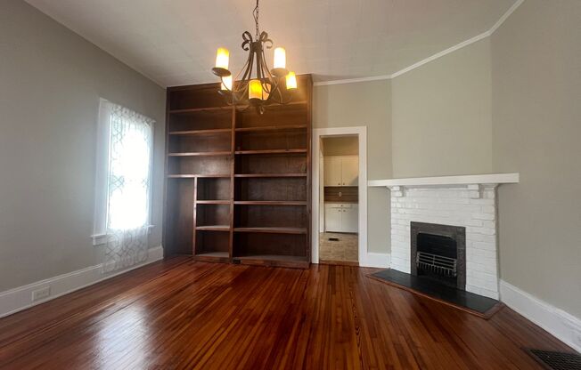 Price just reduced with Move-in Special of $500 off first full months rent!