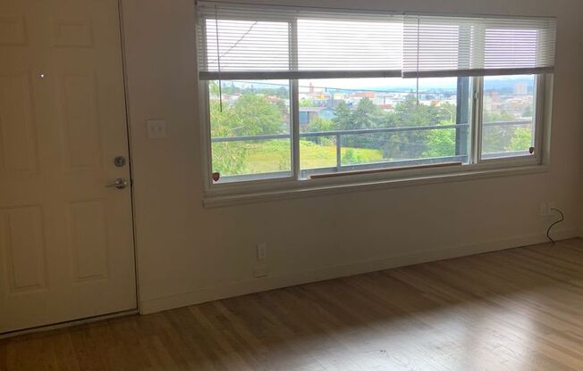 1 bed, 1 bath, 665 sqft, $1,595