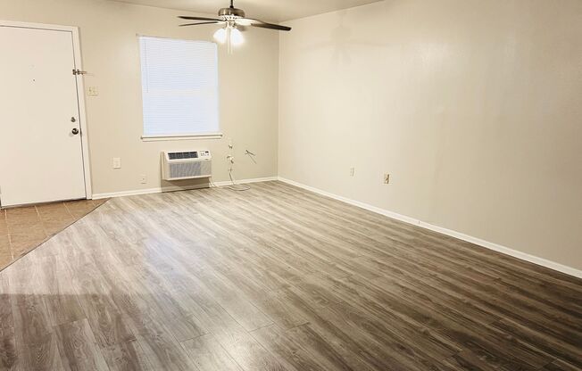 Studio, 1 bath, 494 sqft, $690, Unit 15