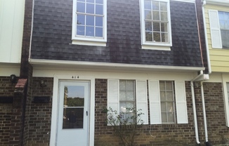 Recently Updated Fairlawn Townhome in Highland Springs High School District