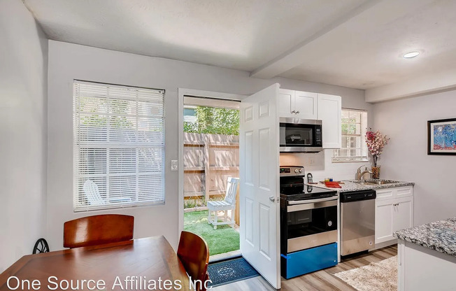 2 beds, 1.5 baths, $1,425