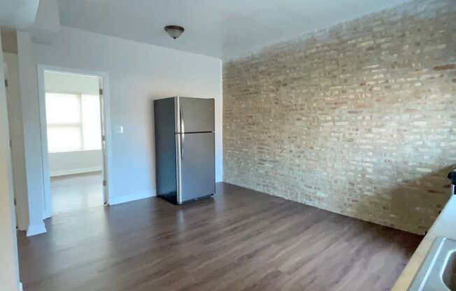 2 beds, 1 bath, $1,450