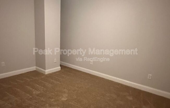 1 bed, 1 bath, 814 sqft, $1,195, Unit 11