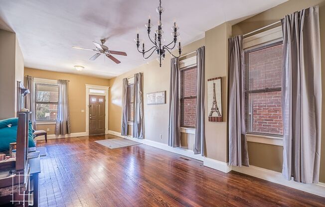 860 - 862 Summit St.