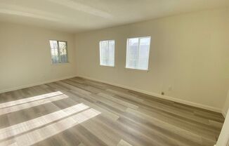 2 beds, 1 bath, $1,975, Unit Apt A