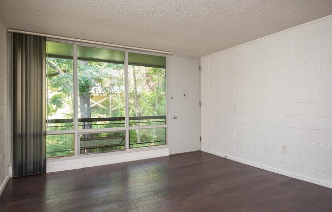1 bed, 1 bath, 518 sqft, $1,315, Unit 117