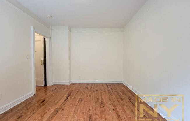 1 bed, 1 bath, $2,357, Unit D35