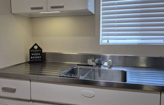 Studio, 1 bath, $1,295, Unit 209