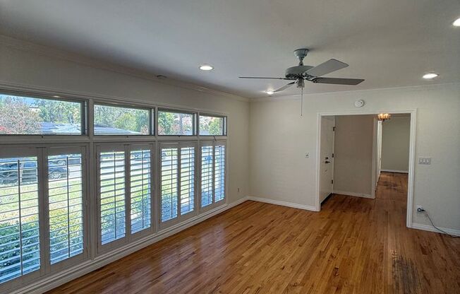Beautiful One Level, 3 Bedroom, 3 Bathroom Tarzana Pool Home for Lease!