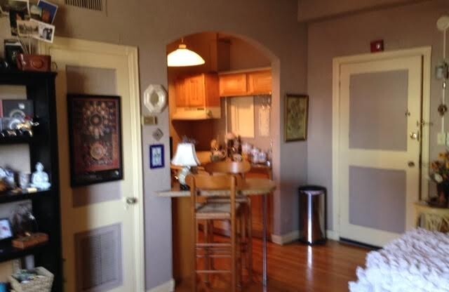 Studio, 1 bath, 300 sqft, $695, Unit Apt 503