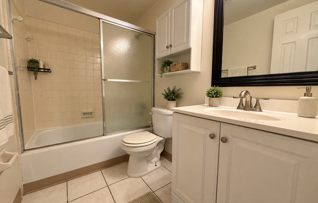 1 bed, 1 bath, $995, Unit B-07