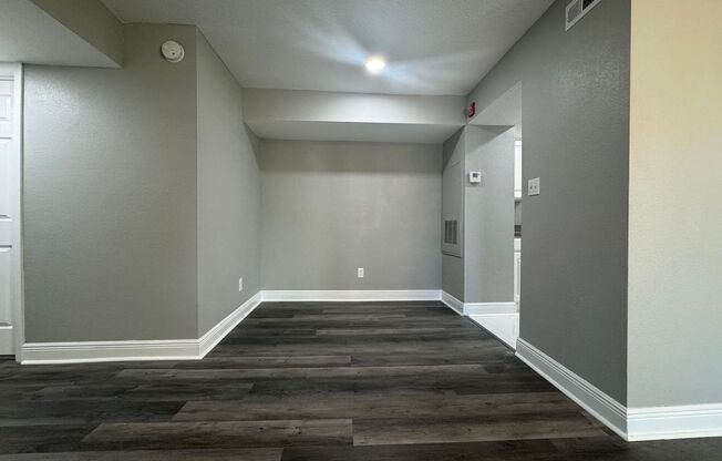 Newly Renovated 2/1 Condo ~ Gated Community near Tuskawilla!