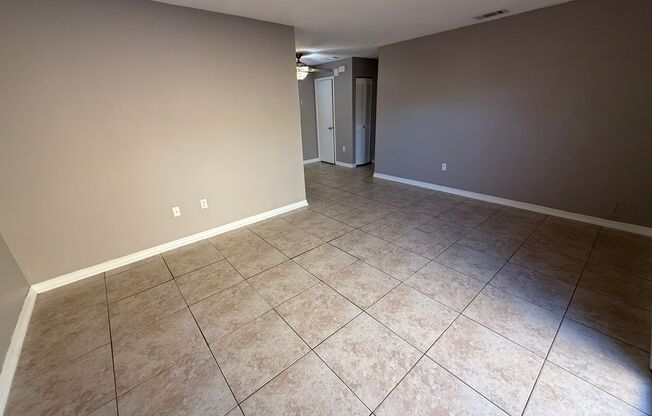 1 Bedroom/1 Bathroom 1st Floor Villa in Indian Ridge AVAILABLE NOW!