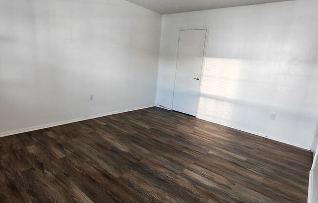 2 beds, 1 bath, $1,675