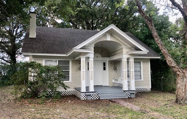 BEAUTIFUL! Newly remodeled 2/1 home- AVAILABLE