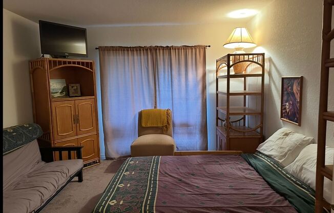 2 beds, 2 baths, $1,600, Unit # 3 J