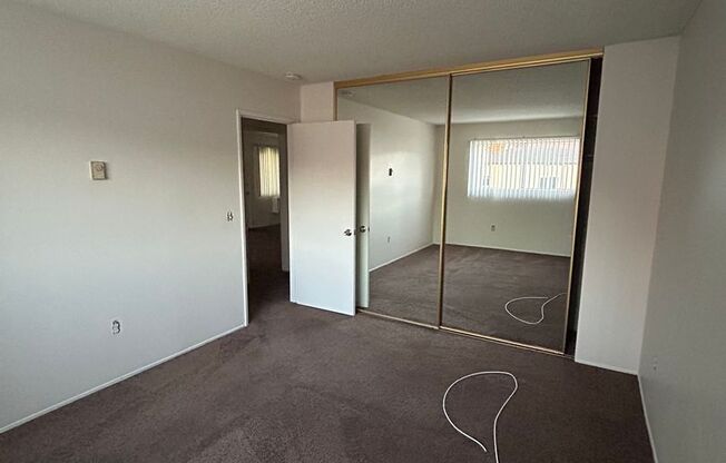 2 beds, 1 bath, 975 sqft, $1,950, Unit 23