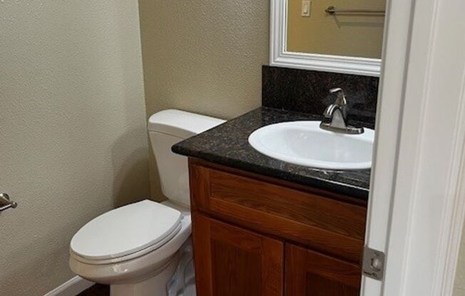 2 beds, 2 baths, 900 sqft, $2,015, Unit 124