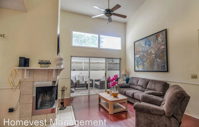 913 RED DANDY DR