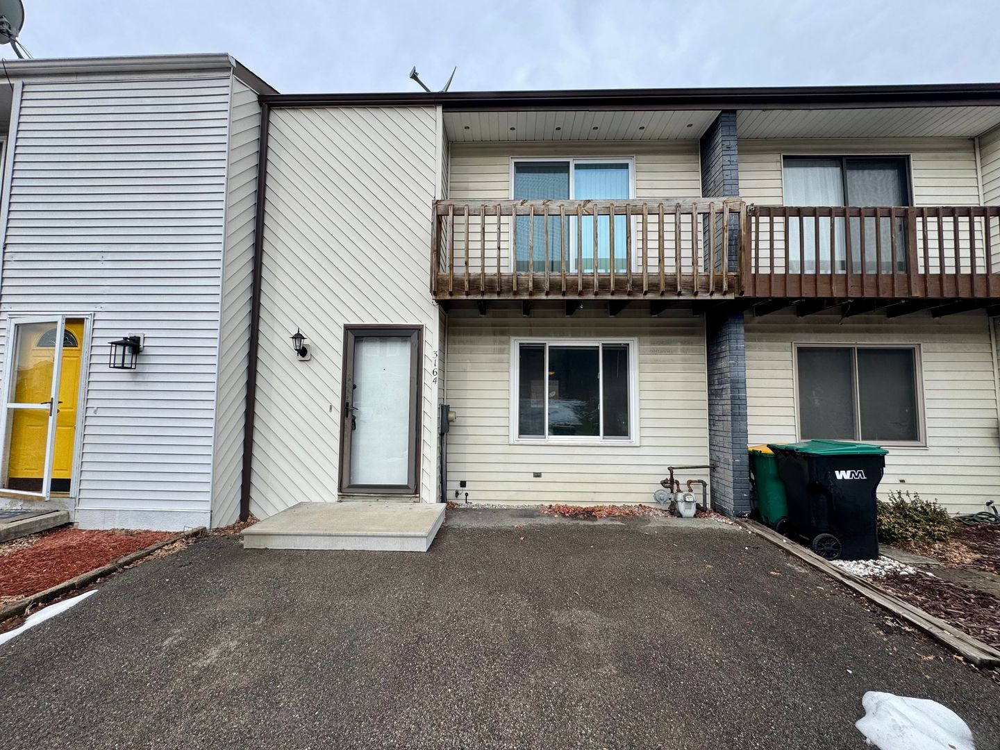 Charming 2 Bed 1.5 Bath in Gibsonia!