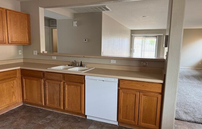 Beautiful Home for Rent in Tolleson!