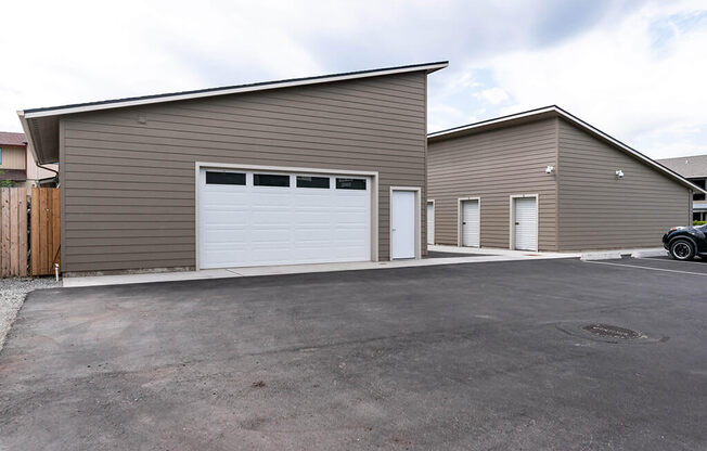 Garages Available at Rylee Ann Apartments, East Wenatchee, 98802