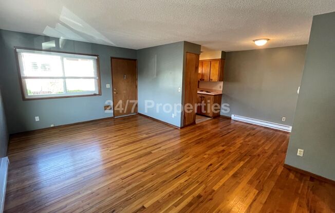Charming Courtyard 1BD | 1BA - Sellwood
