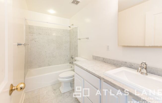 2 beds, 1 bath, $2,599, Unit Unit 206