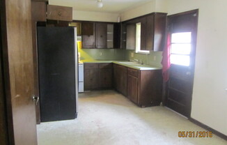 3 beds, 1.5 baths, $1,200