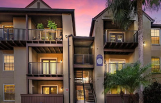 Charming 1 Bed, 1 Bath Condo in Gated Community – Available Now!