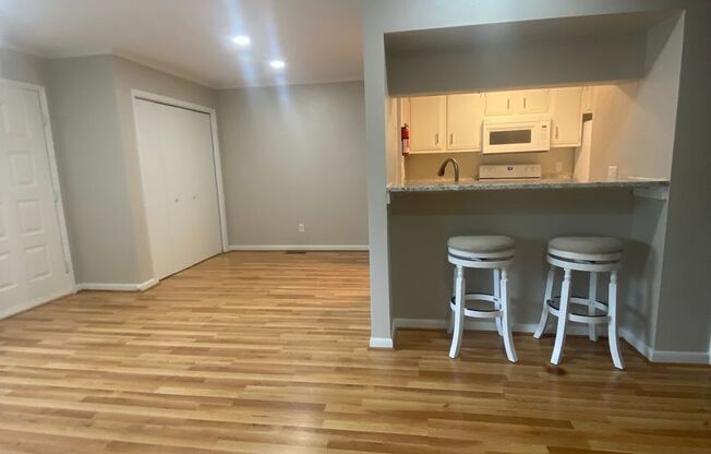 1 bed, 1 bath, $1,100