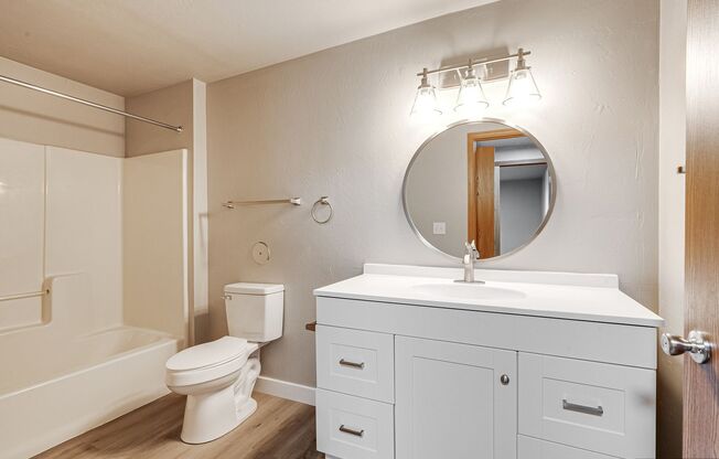 1 bed, 1 bath, 800 sqft, $1,099, Unit D5