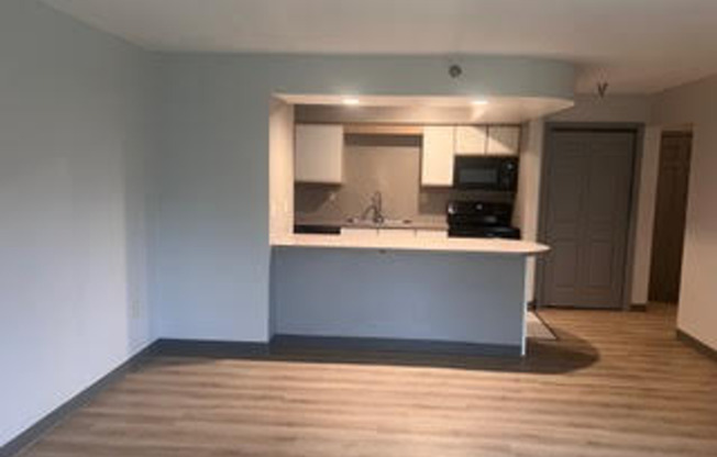 3 beds, 3 baths, 1,330 sqft, $1,450