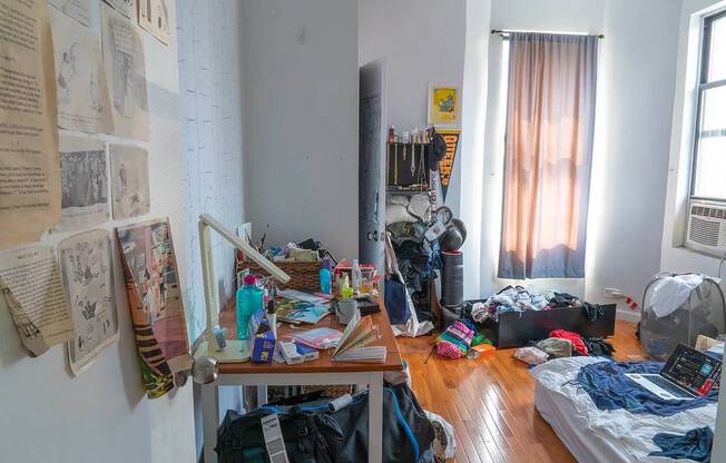 401 W 47 ST