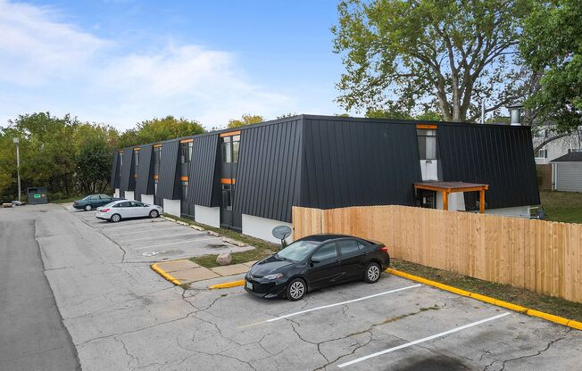 Studio, 1 bath, $650, Unit #148