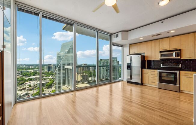 Spacious 1 Bedroom Condo in Heart of Buckhead with Stunning Downtown Views!