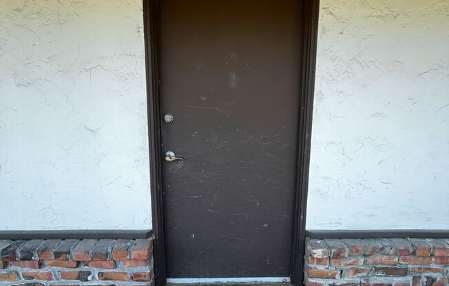 $2600 - Quiet Mountain View apartment in North Whisman Neighborhood, SMALL PET POSSIBLE!