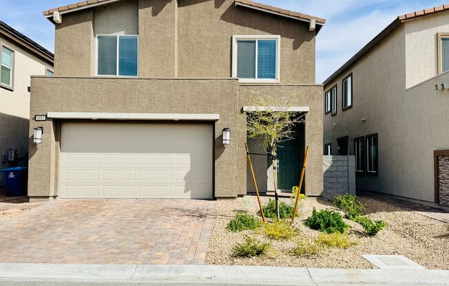 Beautiful Home-Make it yours today!