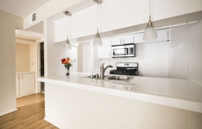 400-420 N. Oakland Ave