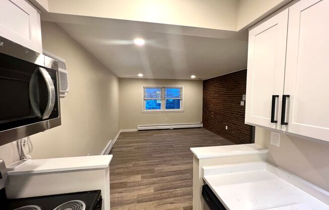 Studio, 1 bath, 360 sqft, $850, Unit A3