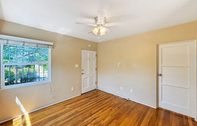 Charming 1BD/1BA Home in Golden Hill W/ Fully Equipped Kitchen, Ceiling Fans, & Wall Heat!
