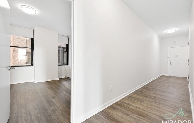 1 bed, 1 bath, $5,100, Unit 16B