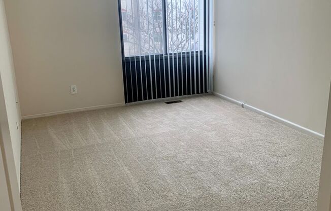 1 bed, 1 bath, 550 sqft, $945, Unit 310B