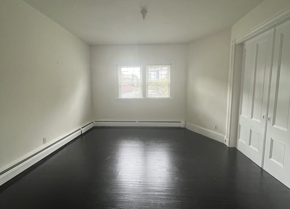 3 beds, 1 bath, $3,000, Unit 1