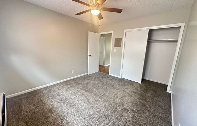 2 beds, 1 bath, 650 sqft, $1,125, Unit 908 13th Unit 4