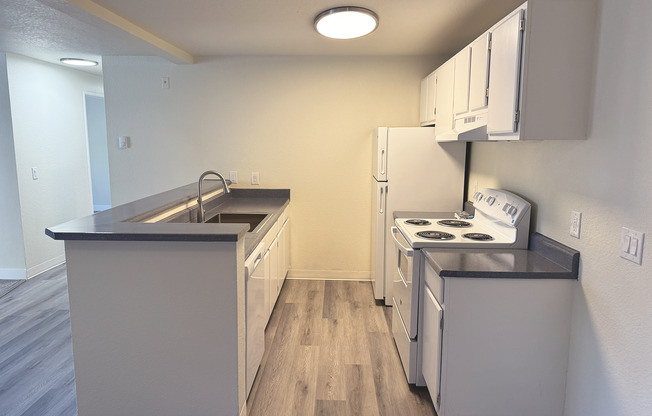 2 beds, 2 baths, 984 sqft, $2,175, Unit B203