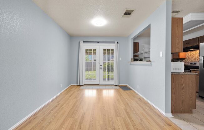 Beautiful rental home located in NW San Antonio. Available for ASAP move in!
