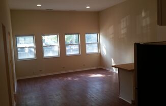 2 beds, 1 bath, 1,200 sqft, $1,700, Unit 1